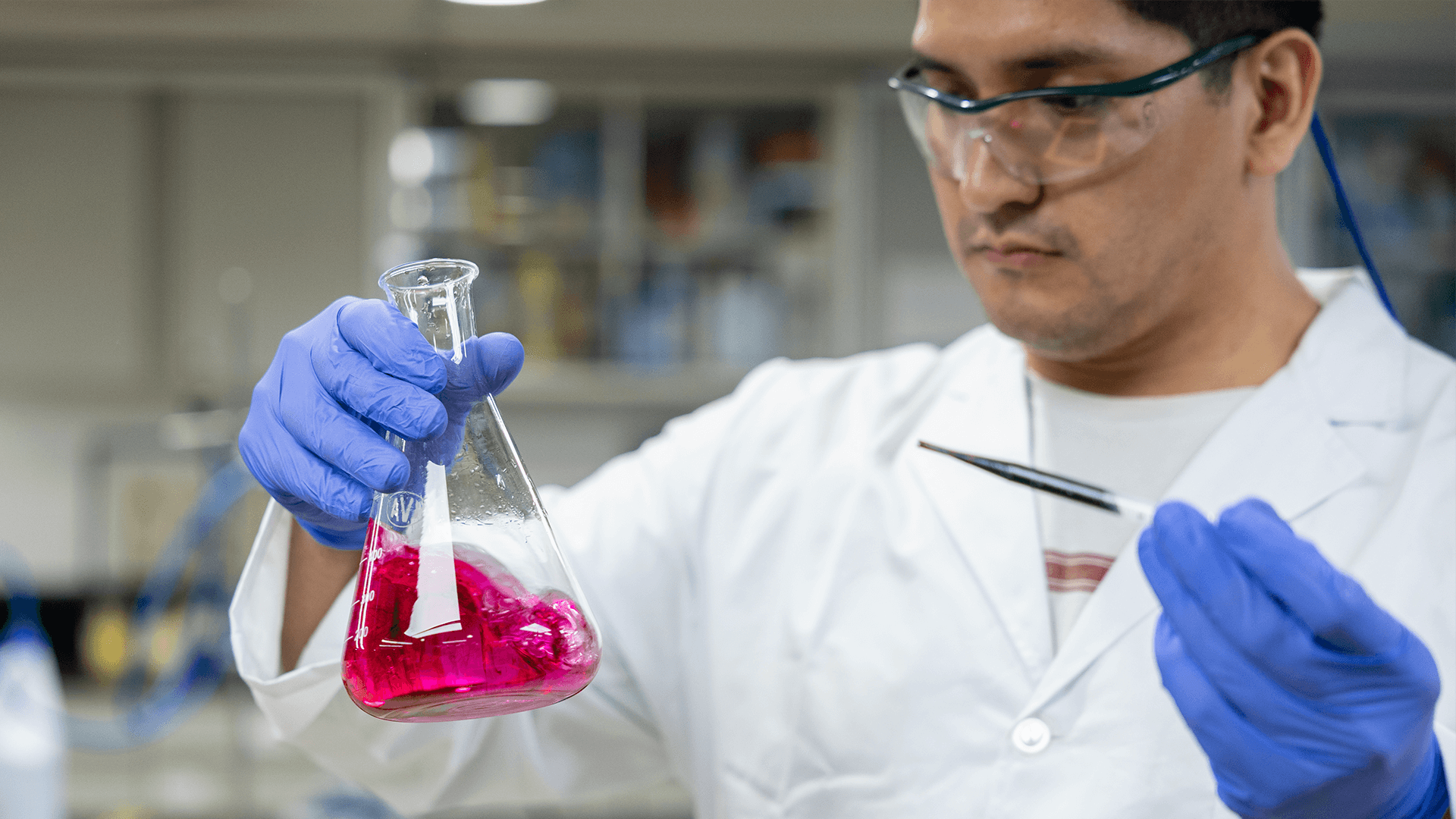 Tecnología para proteger lo esencial Grupo Ayudín